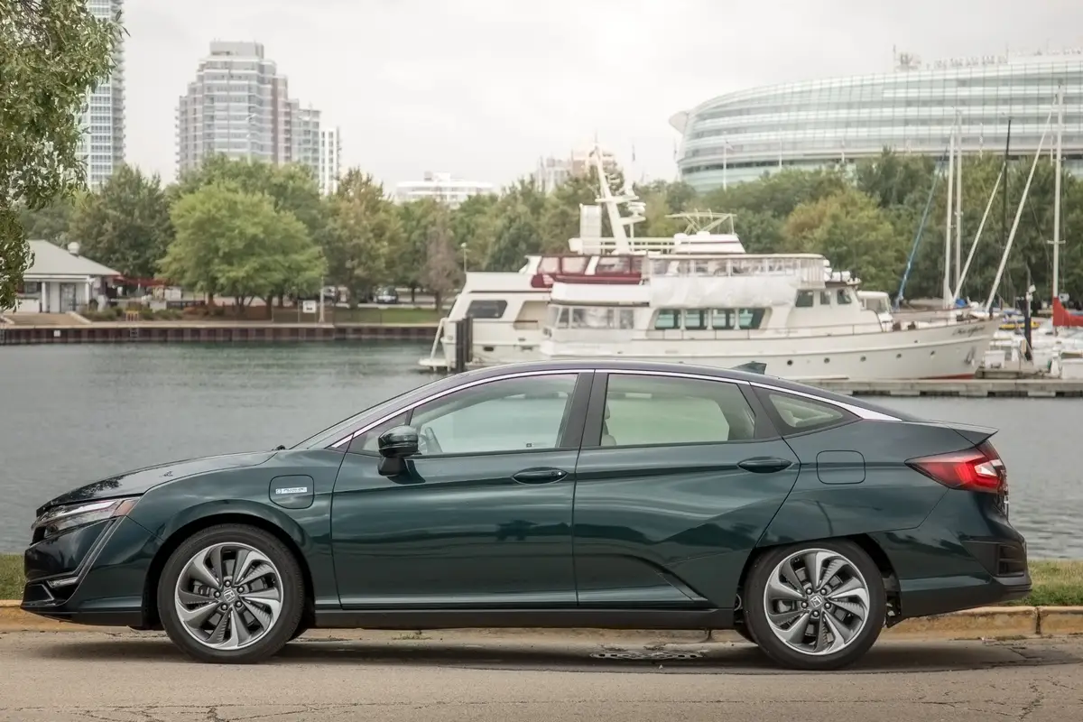 top-10-car-reviews-of-2019-suvs-aim-to-please-but-honda-clarity-is