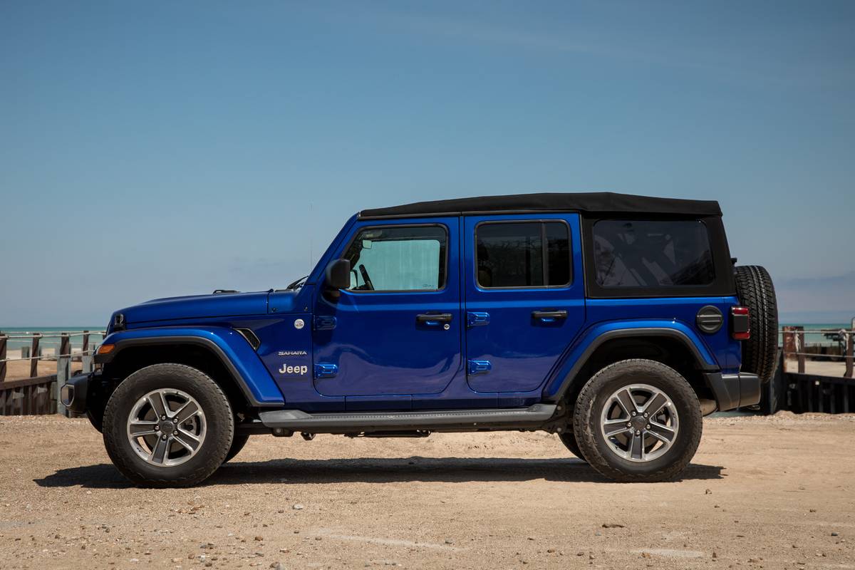 Actualizar 76+ imagen blue jeep wrangler soft top