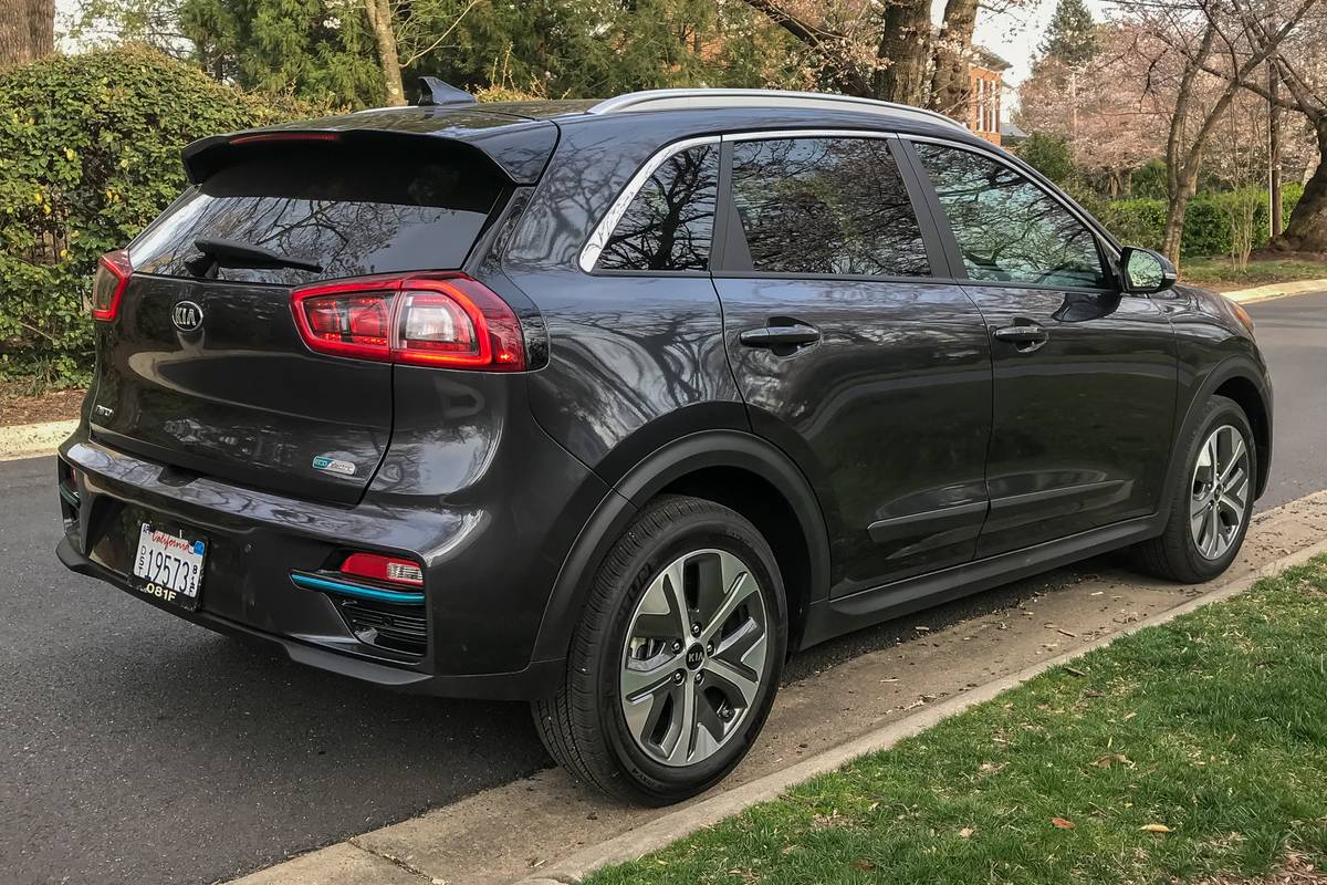 Review: Driving the 2019 Kia Niro EV like a rural American