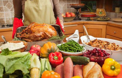 Bringing a dish to Thanksgiving? Here's how to transport your food