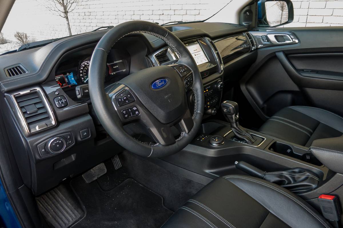 11 ford ranger lariat 2019 front row  interior jpg