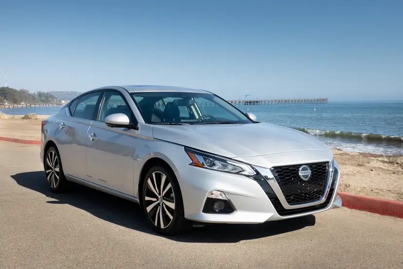 11-nissan-altima-2019-angle--exterior--front--white.jpg