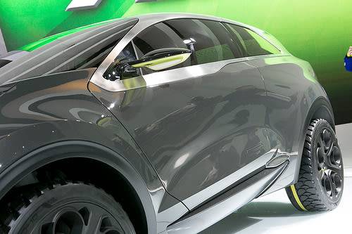 2013 Kia Niro Concept Packs Gullwing Doors, Brushed-Alloy Finishes
