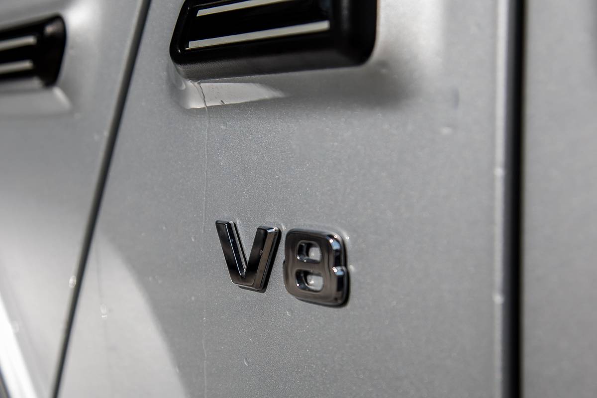 12 mercedes benz g 550 2019 badge  exterior  silver jpg
