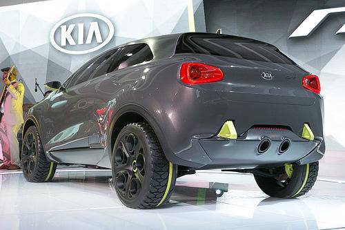 2013 Kia Niro Concept Packs Gullwing Doors, Brushed-Alloy Finishes and  Quad-Beam LEDs