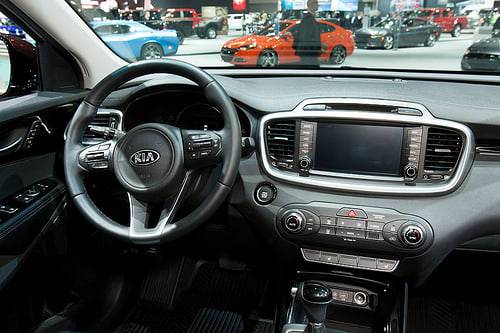 2016 Kia Sorento Photo Gallery (46 Photos) | Cars.com