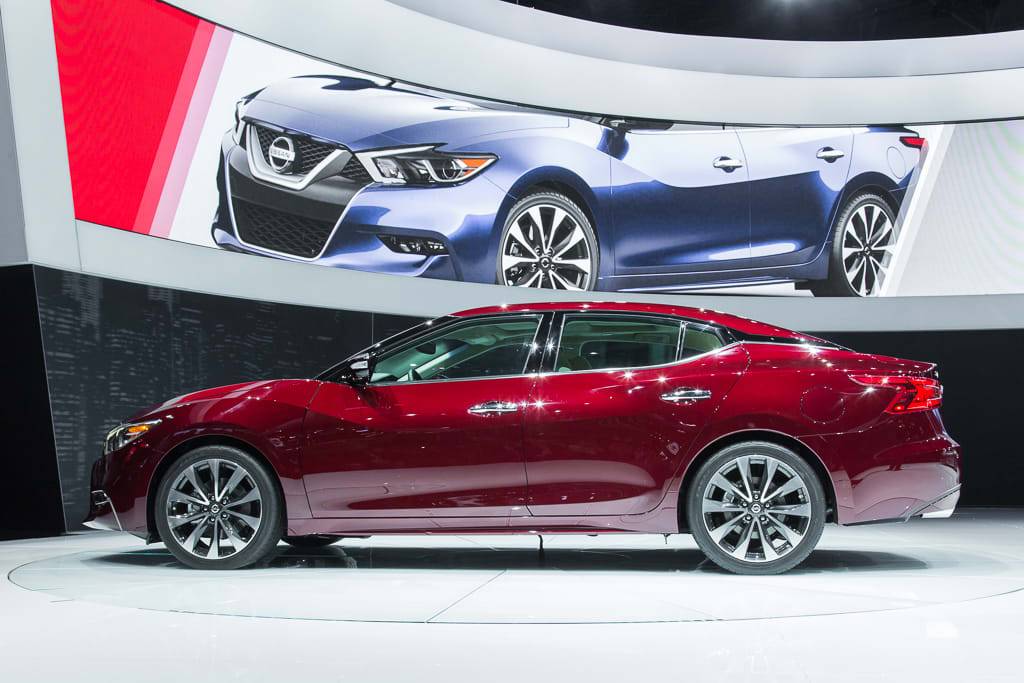 2016 Nissan Maxima Photo Gallery (51 Photos) | Cars.com