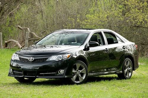 2013 Toyota Camry SE: Test Car Gallery | Cars.com