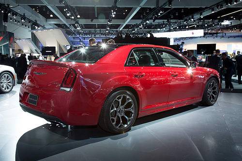 2015 Chrysler 300 Photo Gallery (64 Photos) | Cars.com