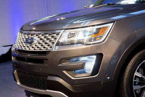 2016 Ford Explorer Photo Gallery (51 Photos) | Cars.com