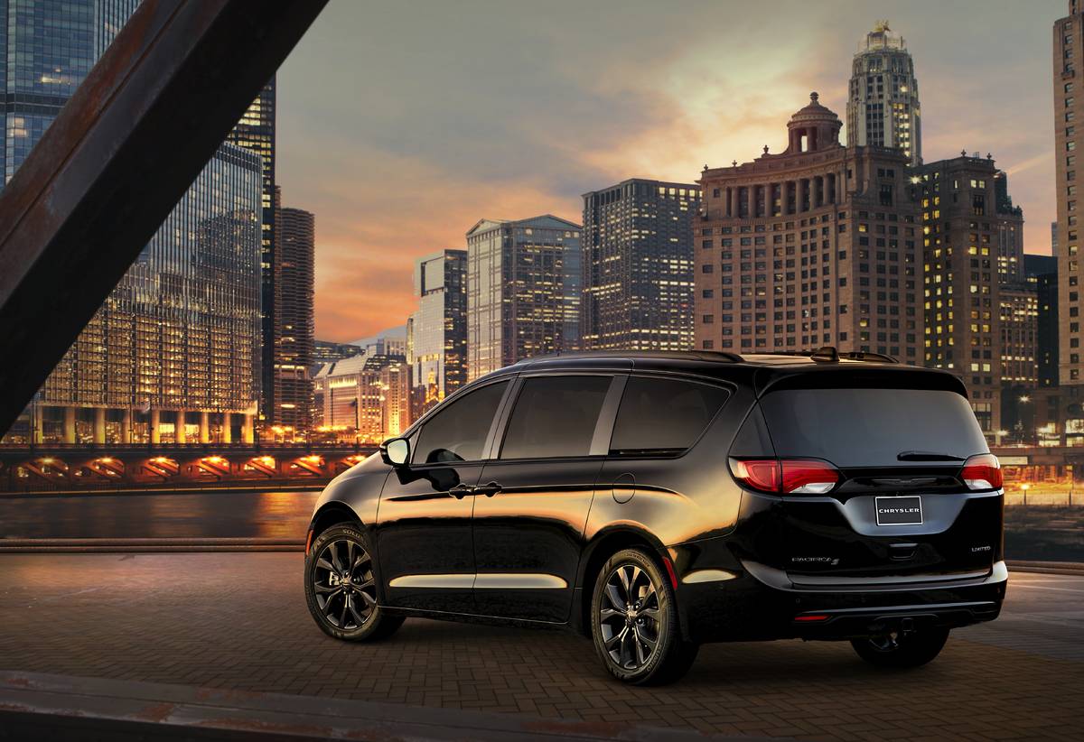 2020 chrysler minivan