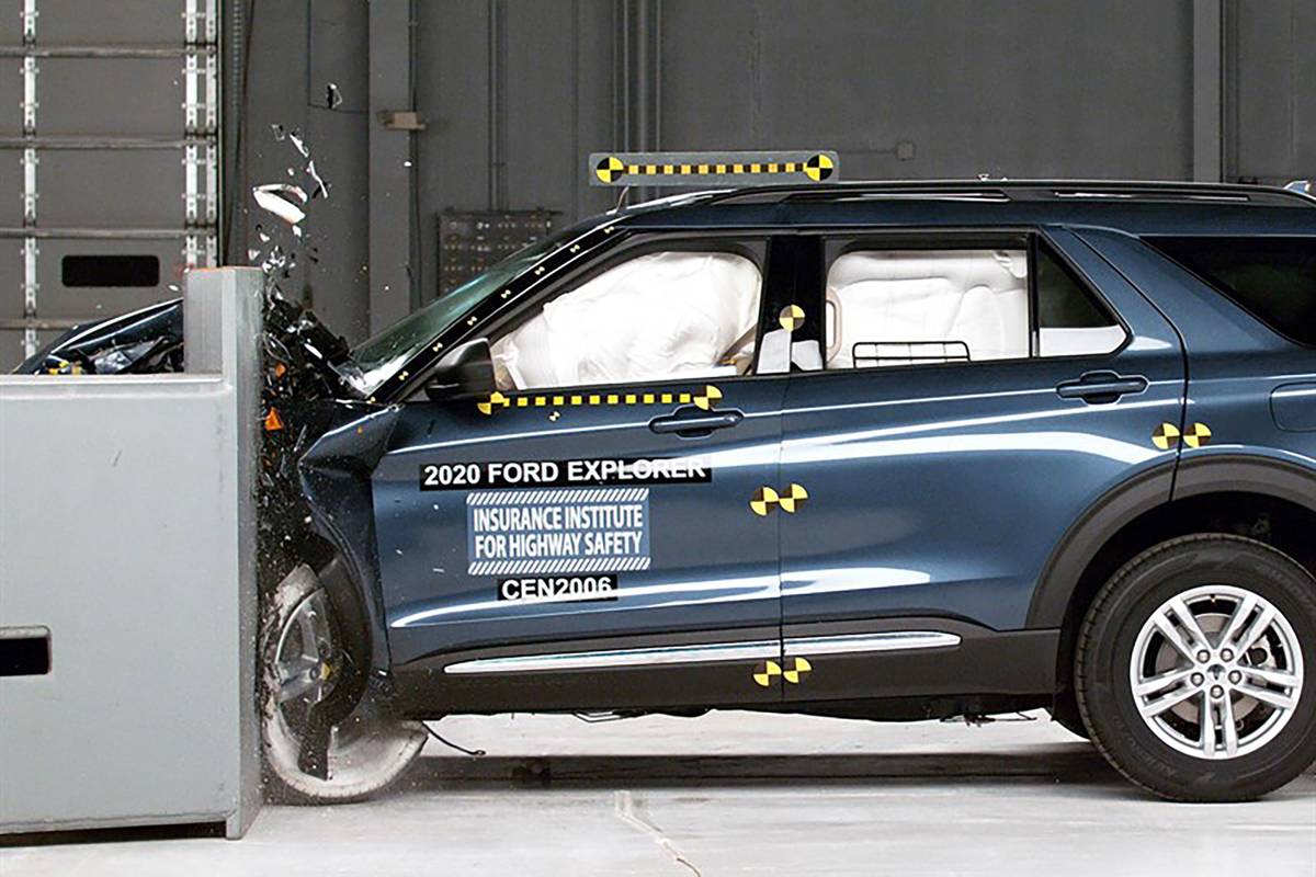 2021 ford explorer crash test rating