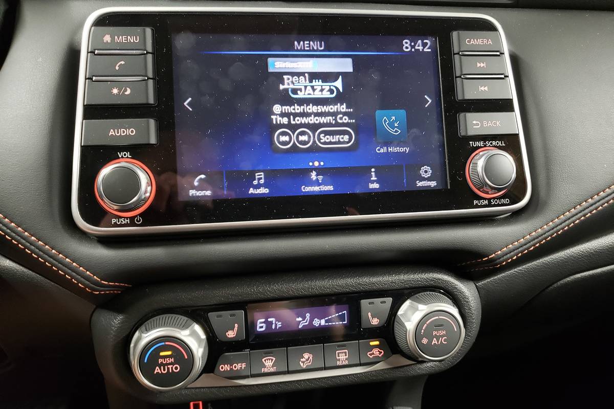 20 Nissan Versa MS 24 jpg