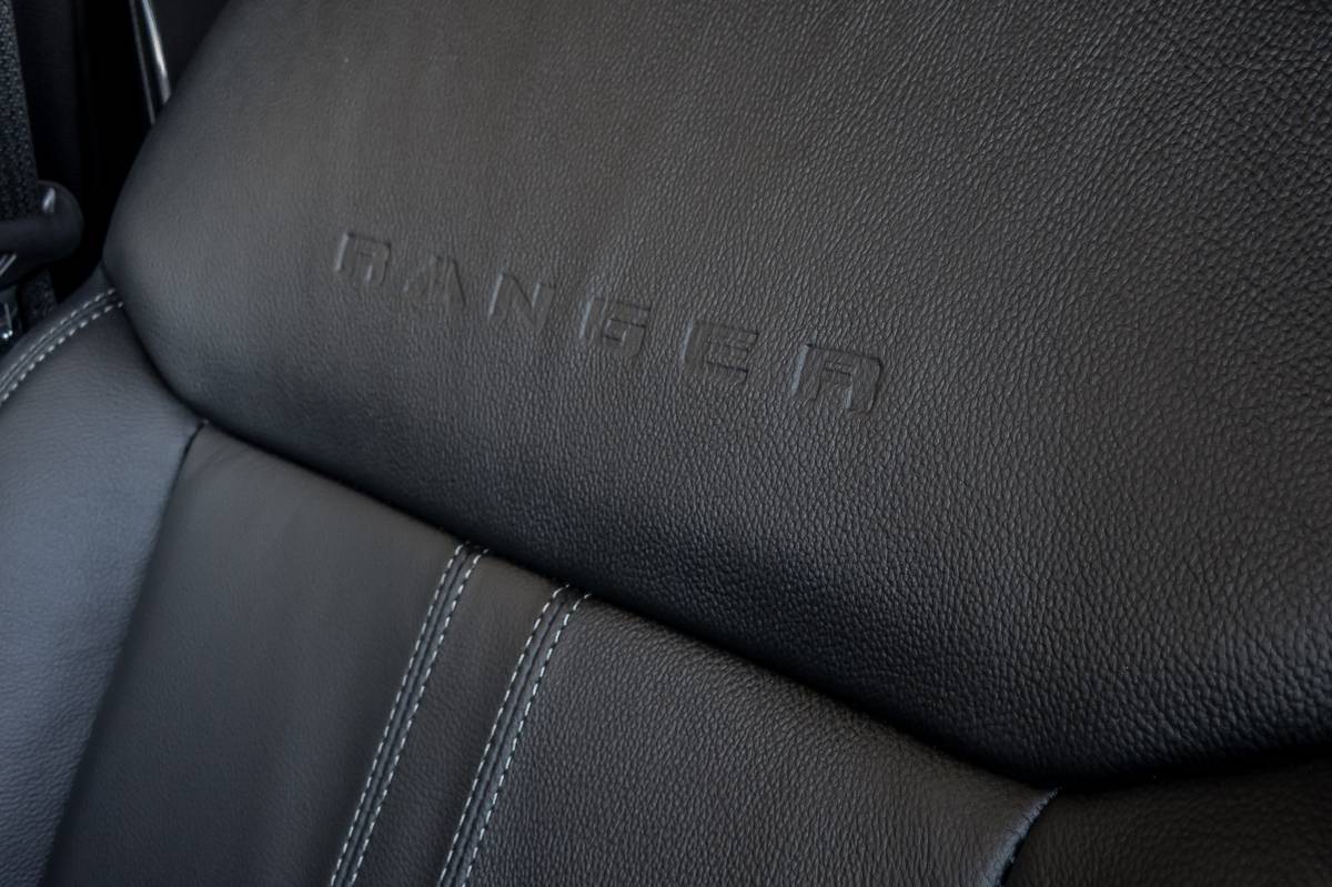 20 ford ranger lariat 2019 badge  detail  interior  seat  upholstery jpg