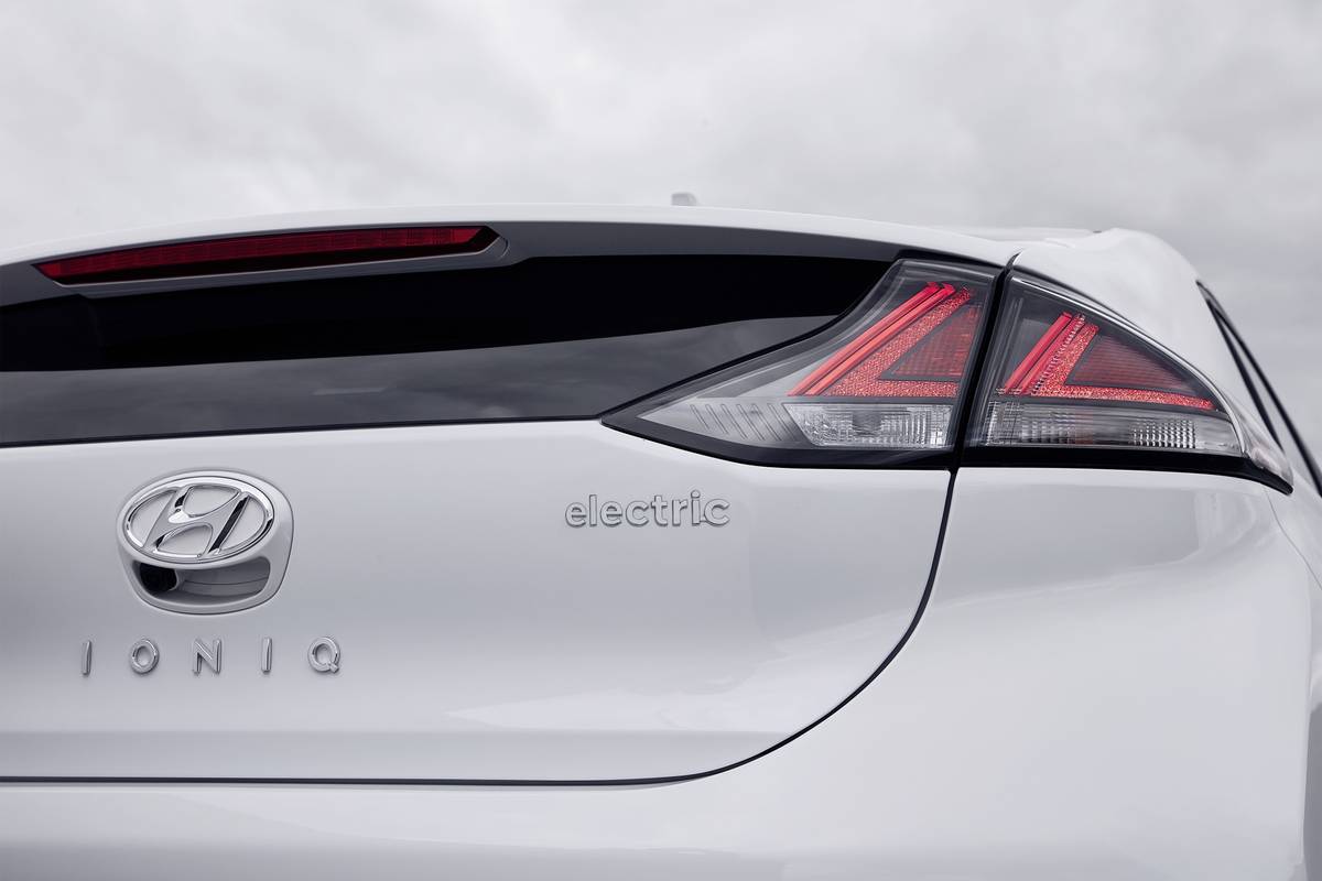 2020 Hyundai Ioniq Electric | Manufacturer image