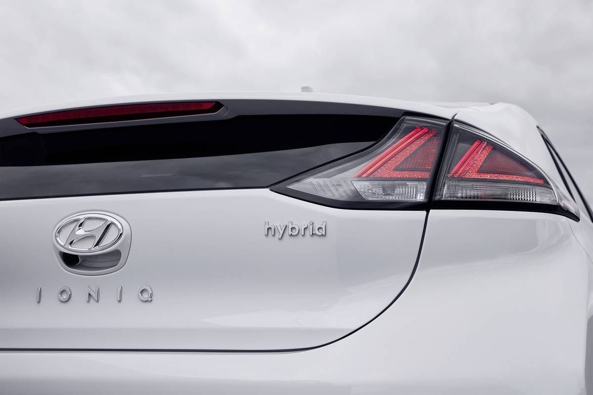 2020 Hyundai Ioniq Hybrid rear badging and taillight