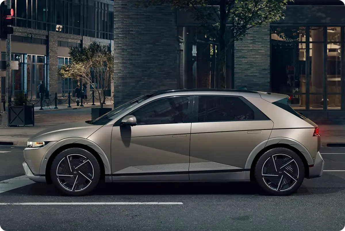 202504 hyundai going electric 1 png