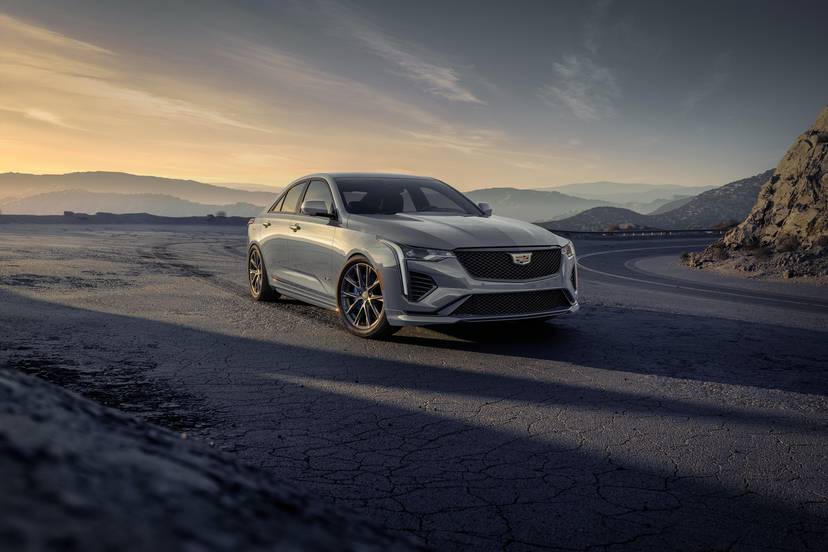 2026-cadillac-ct4-v-001