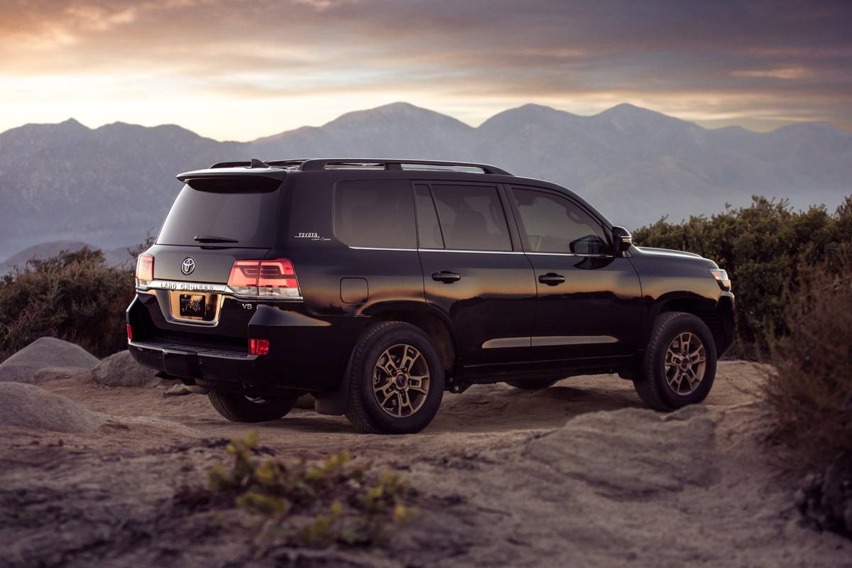 Toyota Land Cruiser: Which Should You 