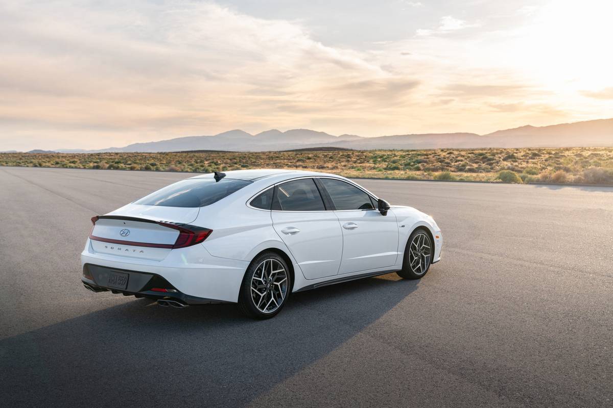 N Line Adds More Pep To 2021 Hyundai Sonata S Step News Cars Com