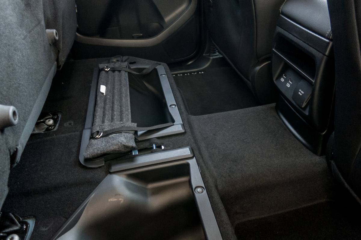23 ford ranger lariat 2019 folding seats  interior  second row  storage jpg