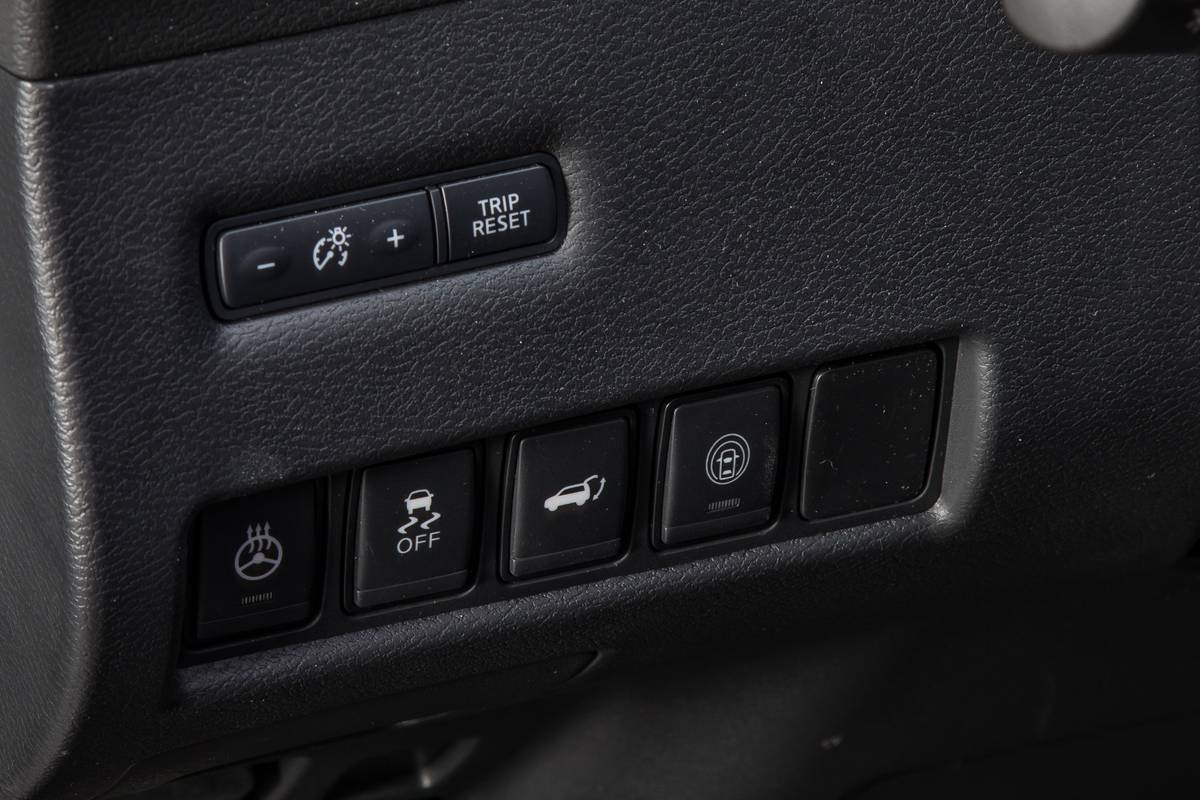 34 nissan murano 2019 controls  dashboard  detail  interior jpg