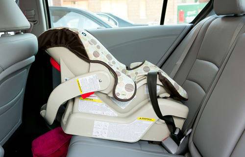 2013 Honda Accord sedan: Car Seat Check | Cars.com