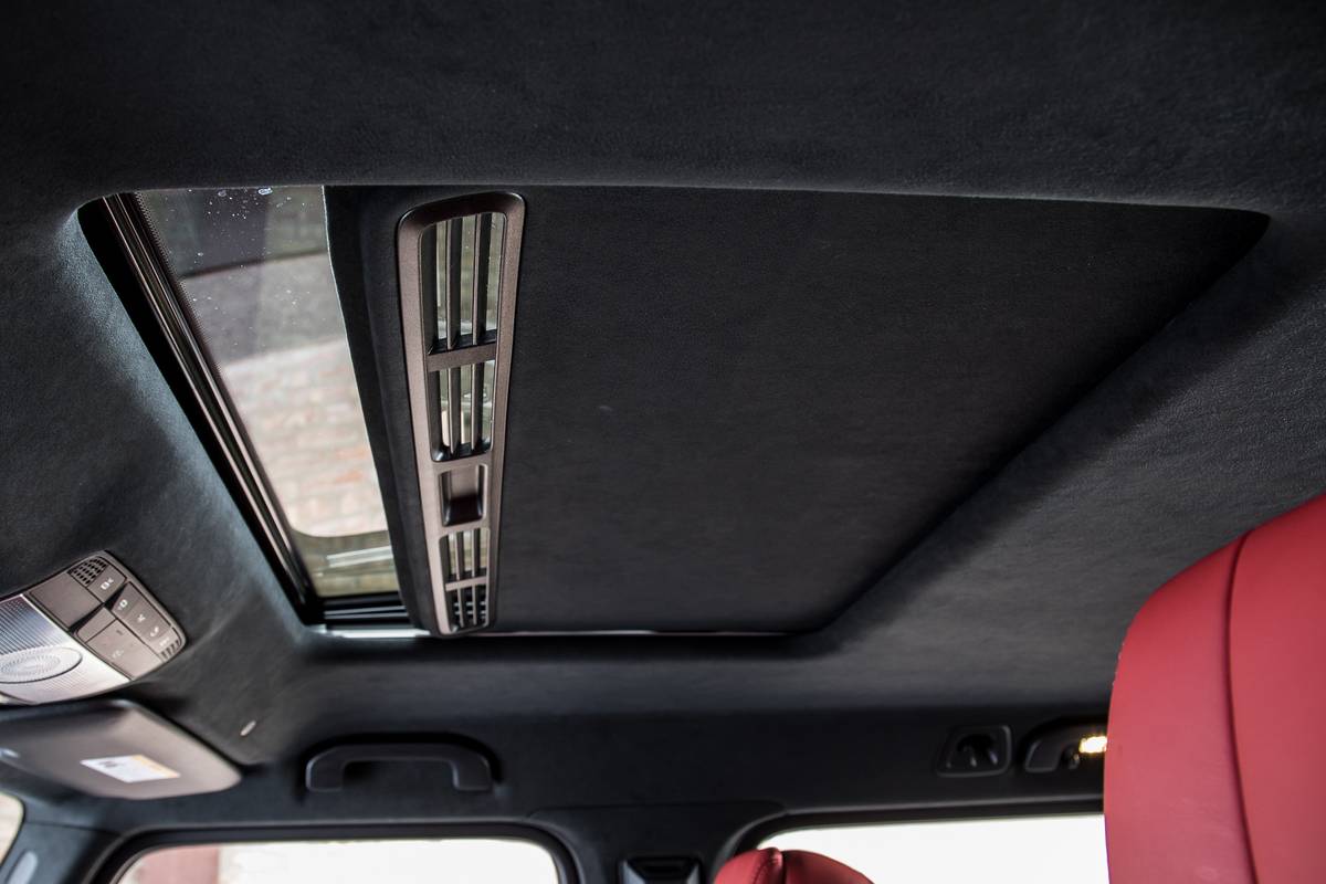 45 mercedes benz g 550 2019 interior  sunroof jpg