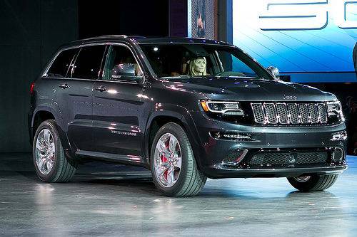 2014 Jeep Grand Cherokee Srt: Photo Gallery 