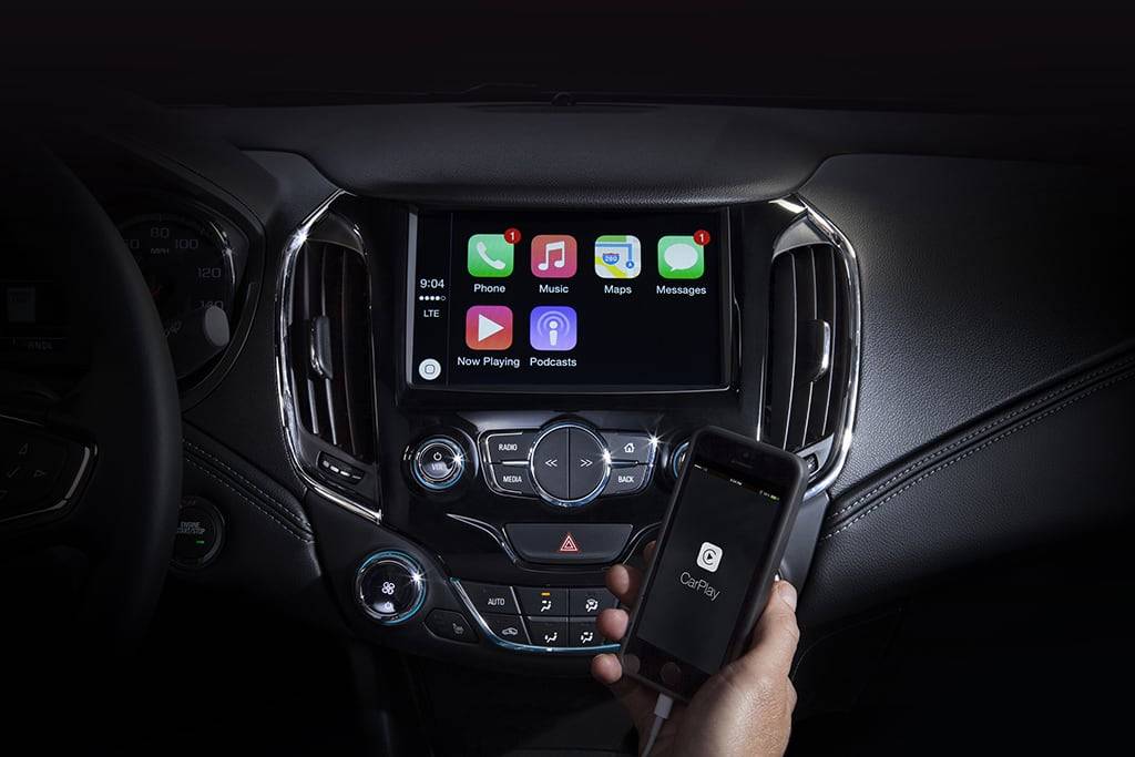 2016-Chevrolet-Cruze-Apple-CarPlay-001.jpg