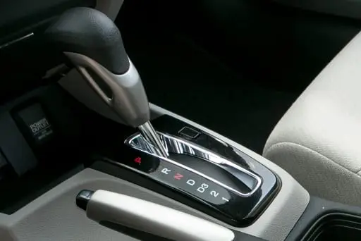 The Meanings of Automatic Gear Shift Letters & Numbers