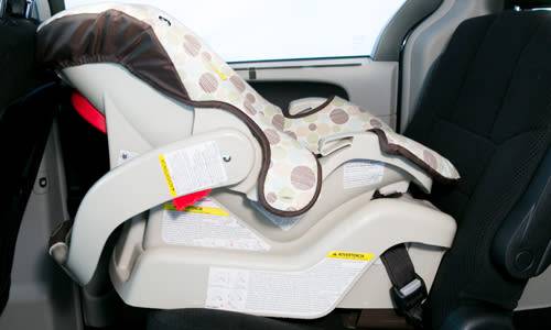 2013 Dodge Grand Caravan: Car Seat Check | Cars.com