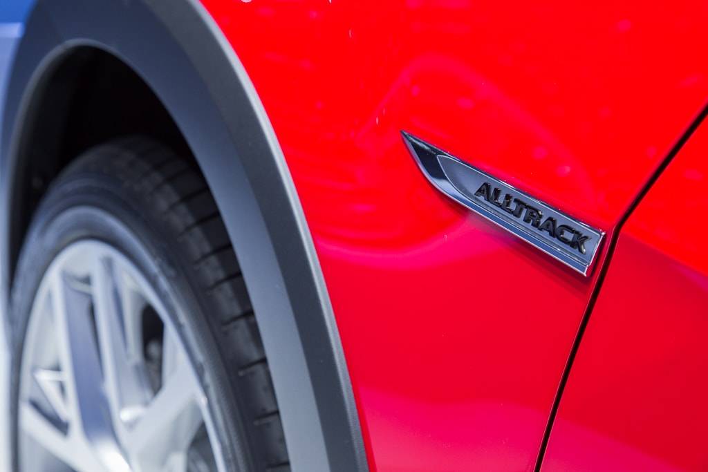 925048018 1428335725160 jpg