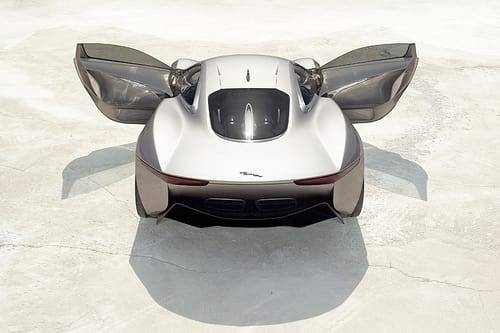 Jaguar C-X75 Scoops Louis Vuitton Award in Paris