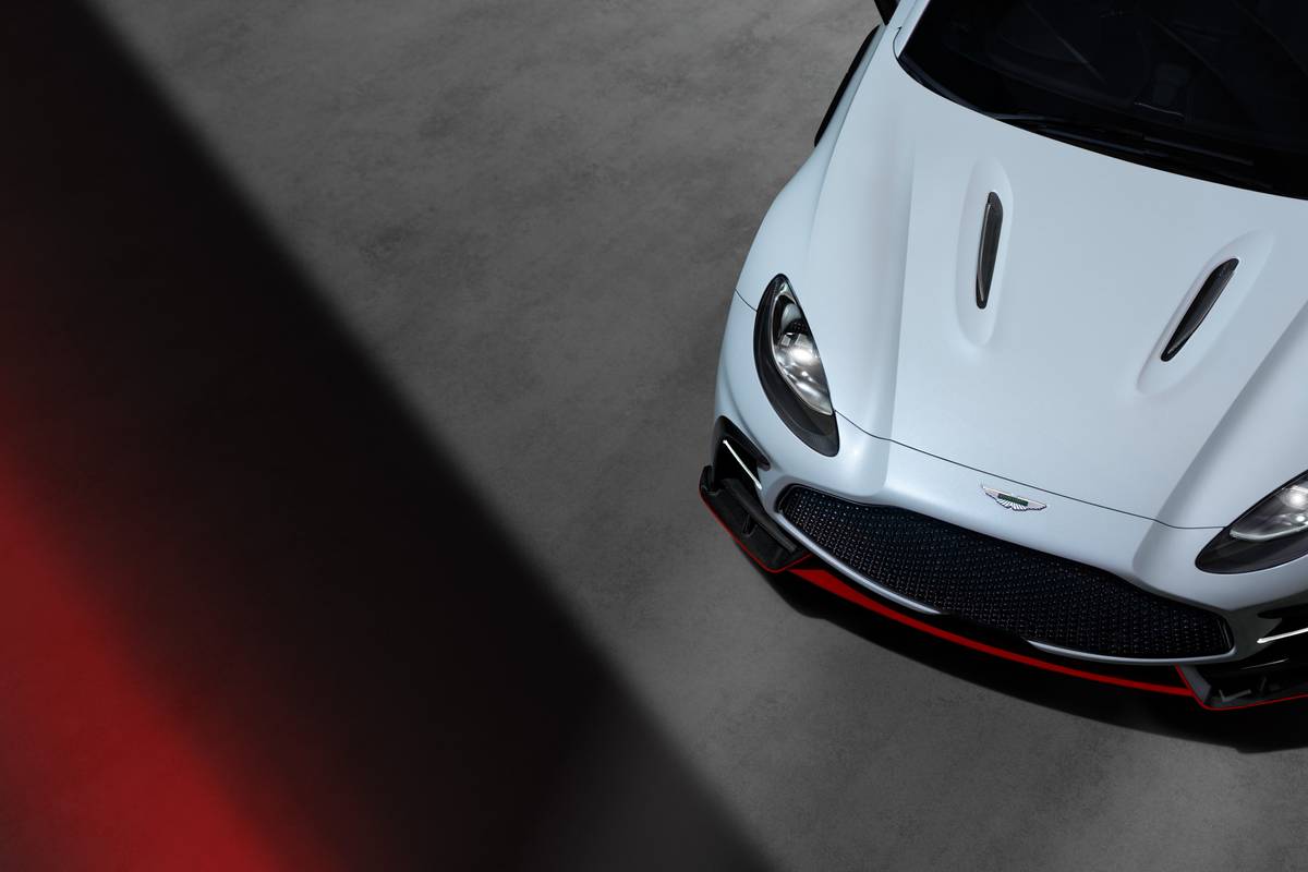 Aston Martin DBX S 2025 exterior oem 07 jpg