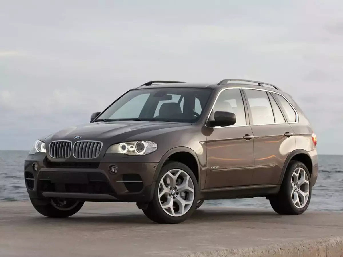 BMW-X5-2012-exterior-angle-OEM