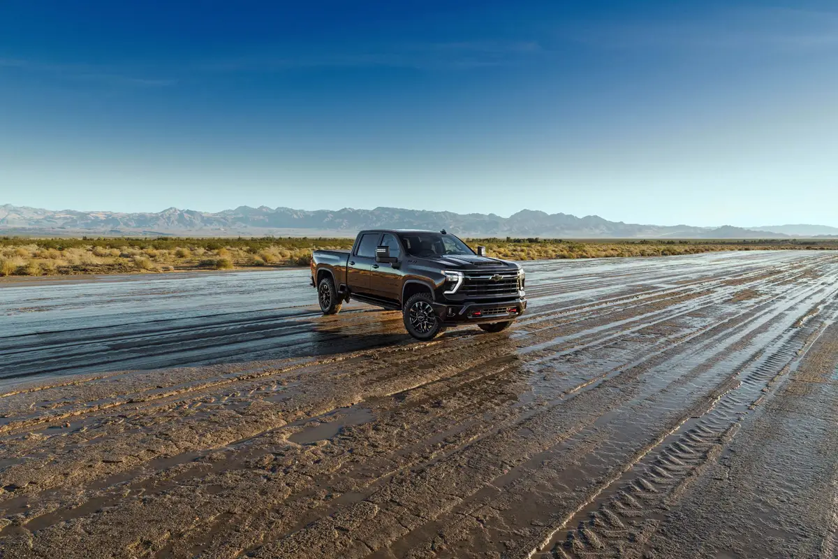 Chevy Stars Steel Silverado HD 2026 exterior oem 12 jpg