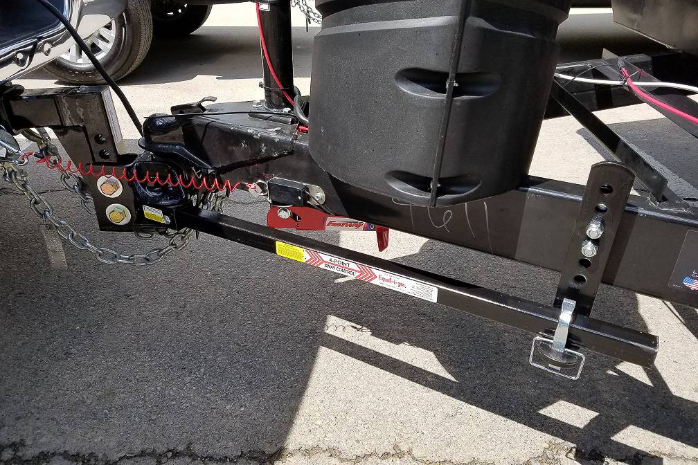 Does a Weight Distribution Hitch Increase Towing Capacity?