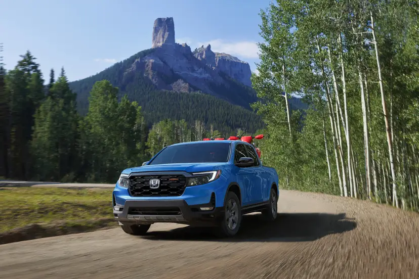 Honda-Ridgeline-TrailSport-2025-exterior-oem-01