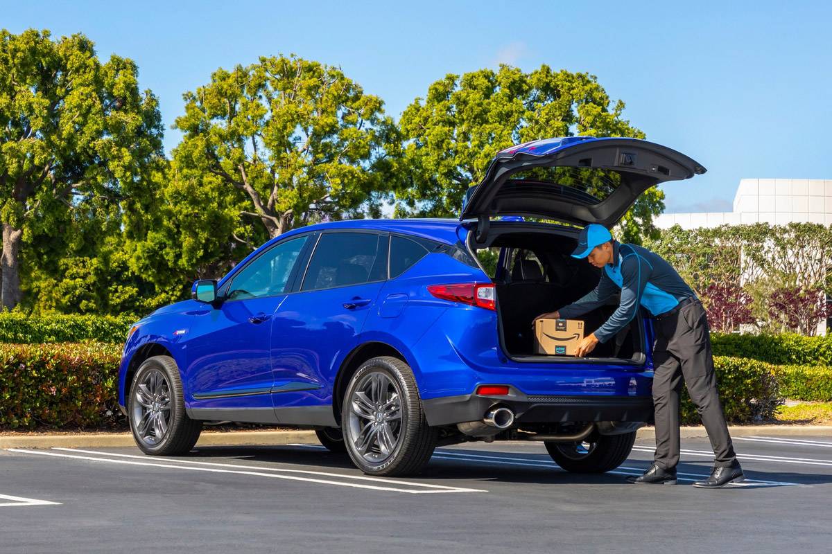 2020 Acura RDX Key by Amazon in-car delivery now available