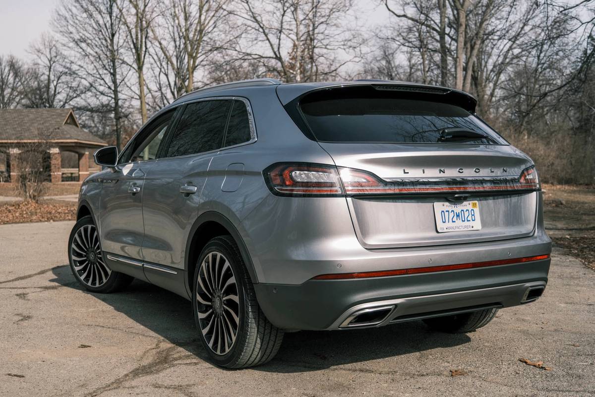 2019 Lincoln Nautilus Specs, Price, MPG & Reviews