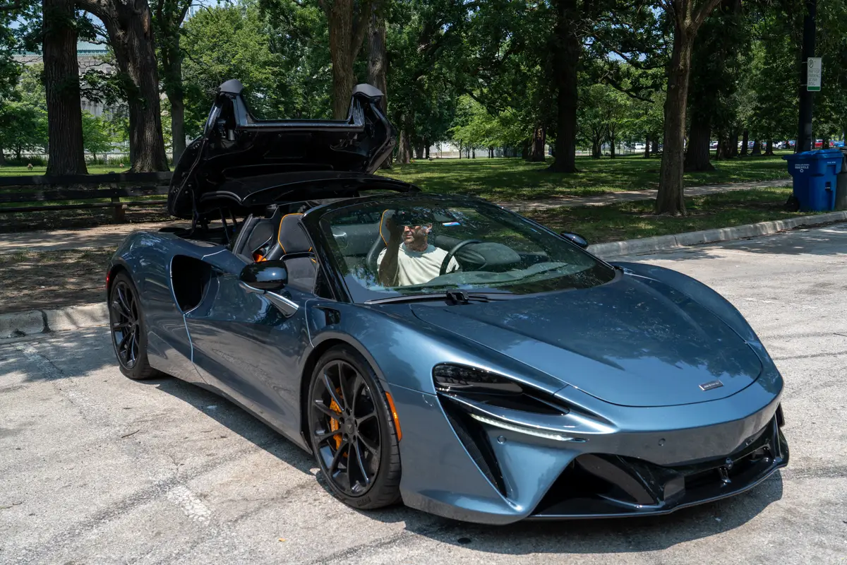 McLaren Artura Spider 2025 18 exterior dynamic front angle jpg