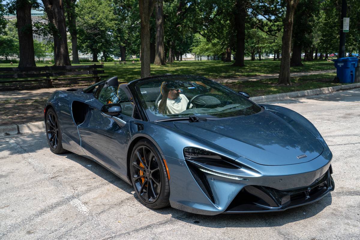 McLaren Artura Spider 2025 21 exterior dynamic front angle jpg
