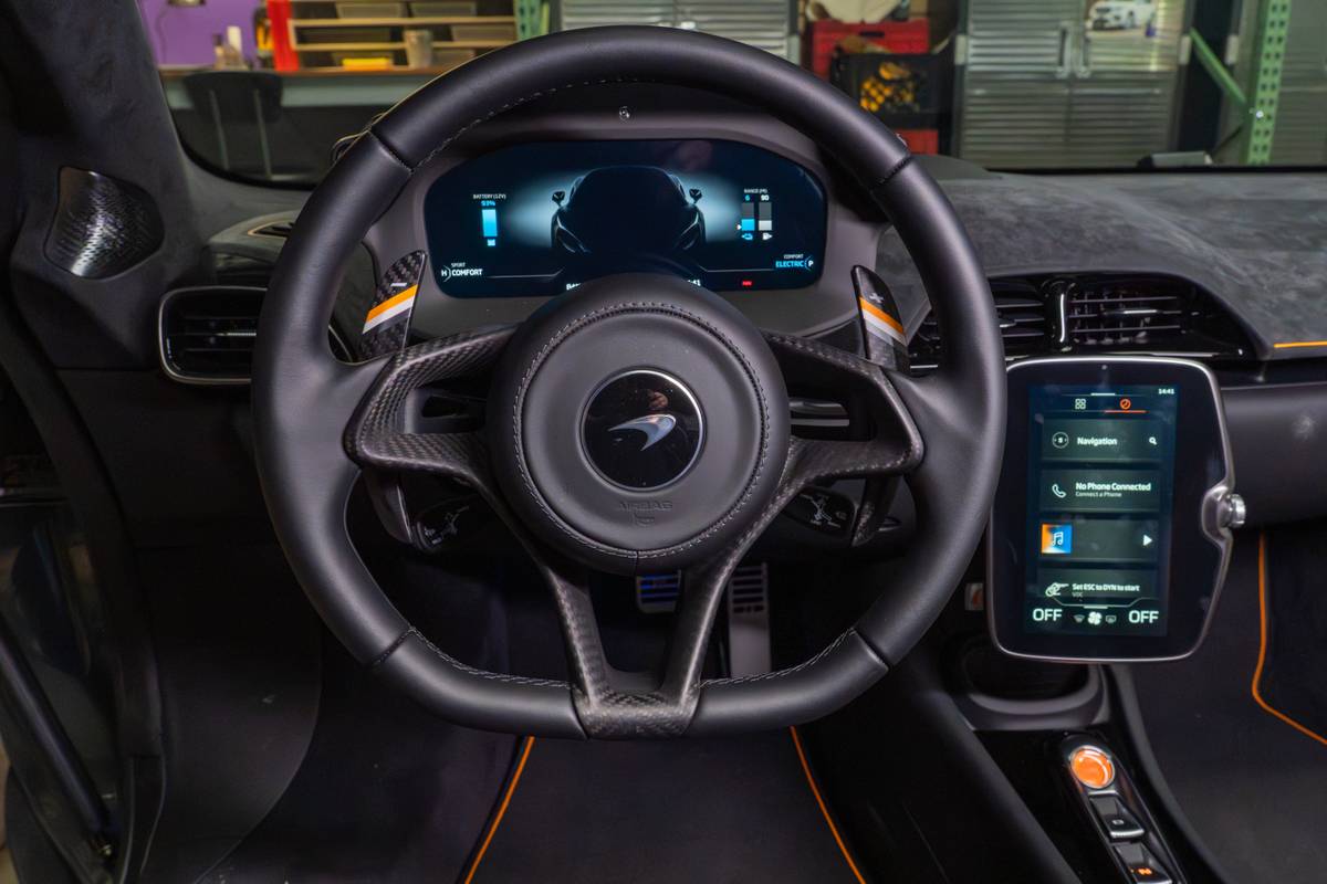 McLaren Artura Spider 2025 25 interior steering wheel jpg