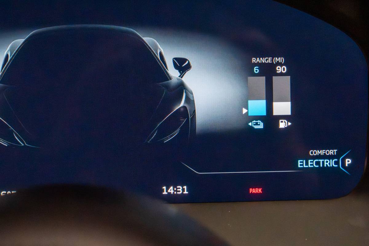 McLaren Artura Spider 2025 28 interior instrument panel jpg