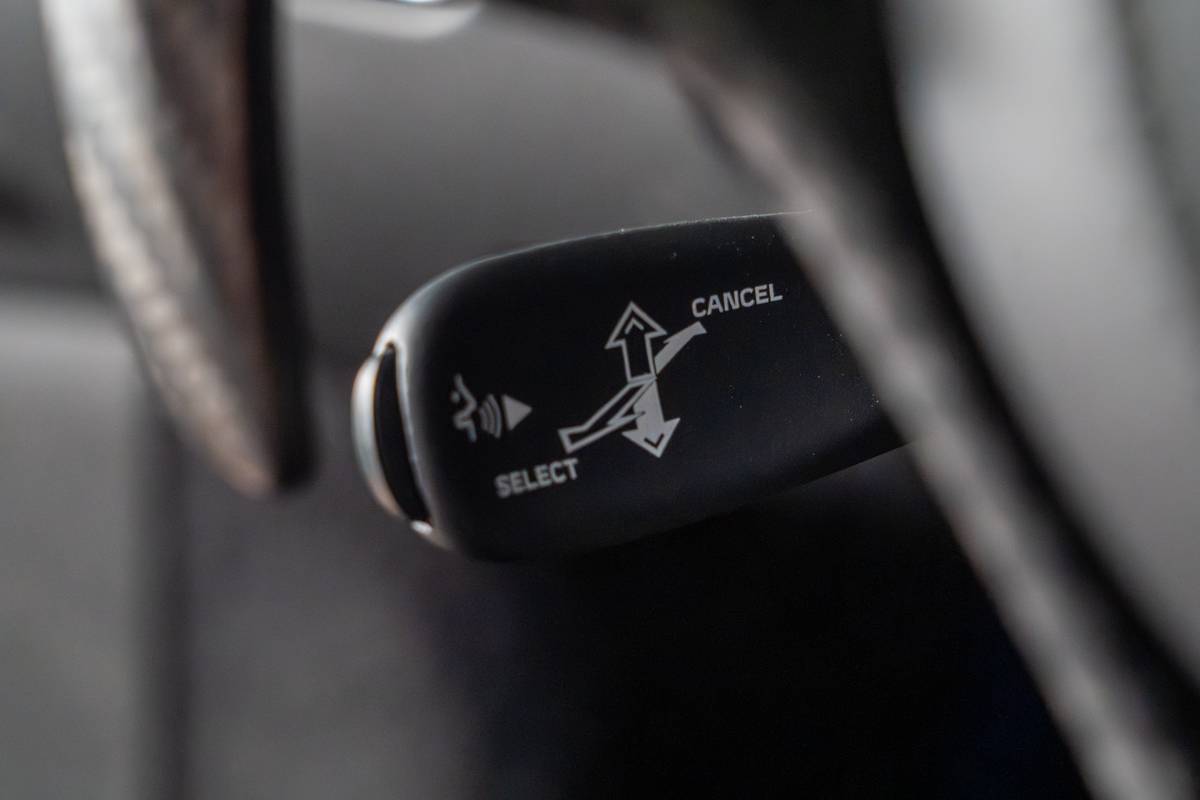 McLaren Artura Spider 2025 31 interior control stock jpg