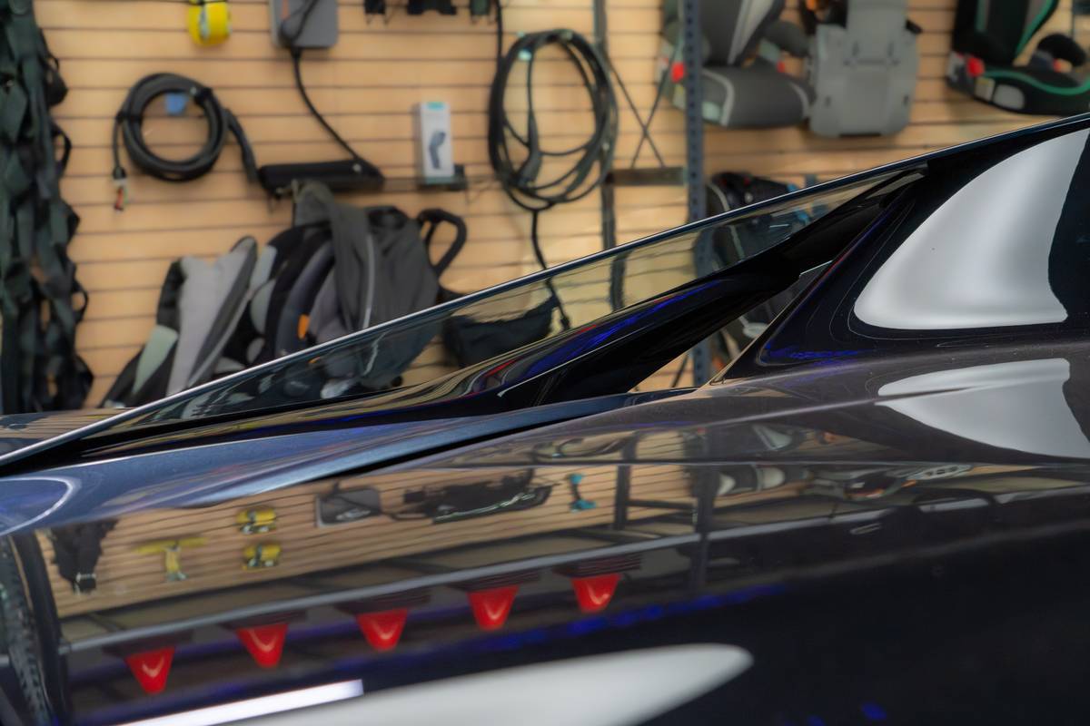 McLaren Artura Spider 2025 47 exterior polycarbonate buttresses jpg