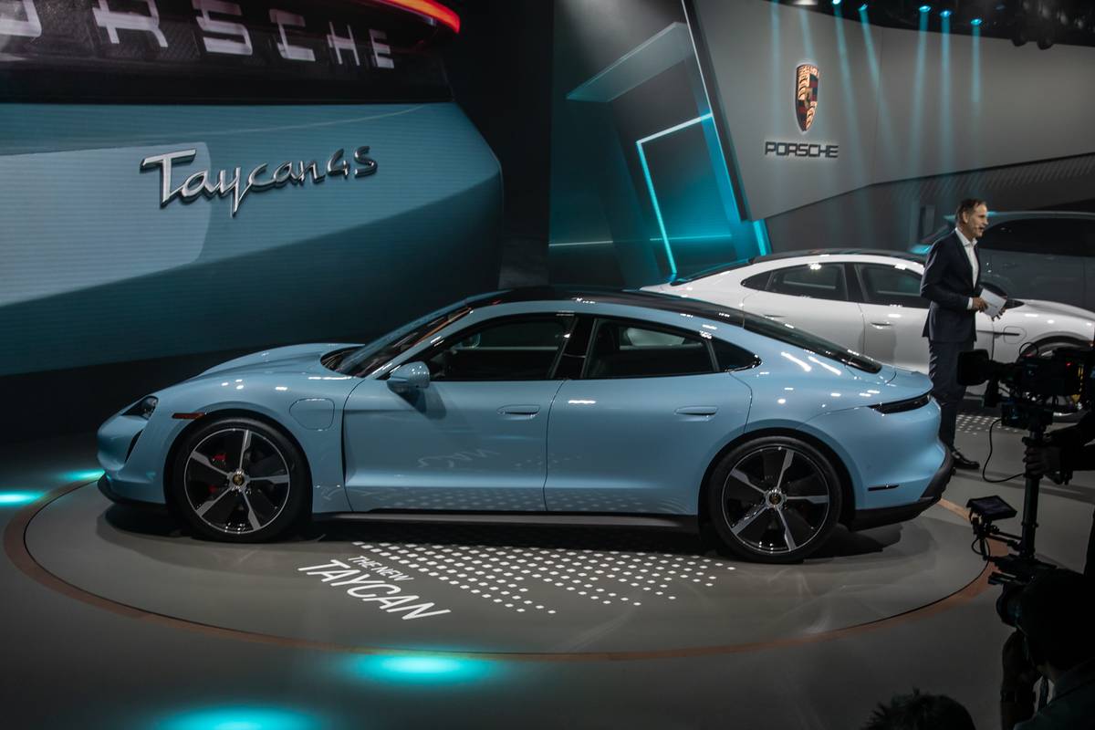 2020 Porsche Taycan: You Like Screens? It’s Got All the Screens | Cars.com