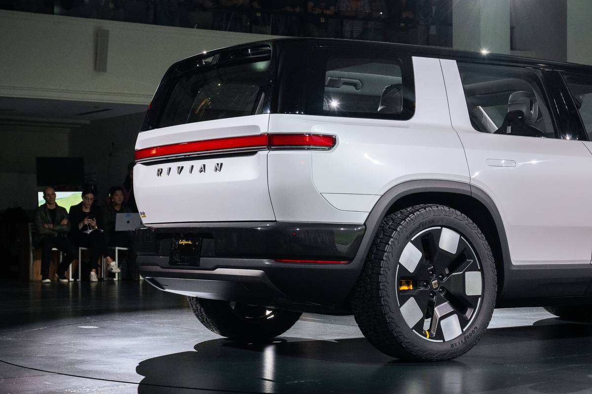 Rivian R2 exterior angle bl 09 jpg