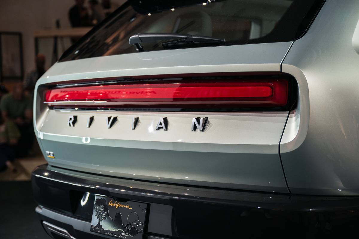 Rivian R3 exterior badge bl 16 jpg